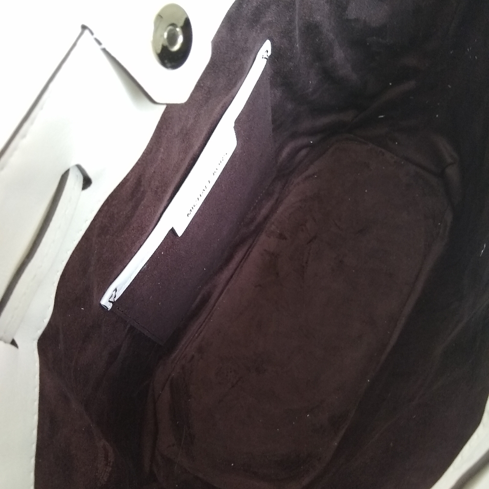 NWT - Michael Kors Blakely Bucket Bag! - Picture 6 of 9